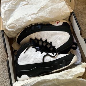 Air Jordan 9 Retro size 9 “Space Jam”